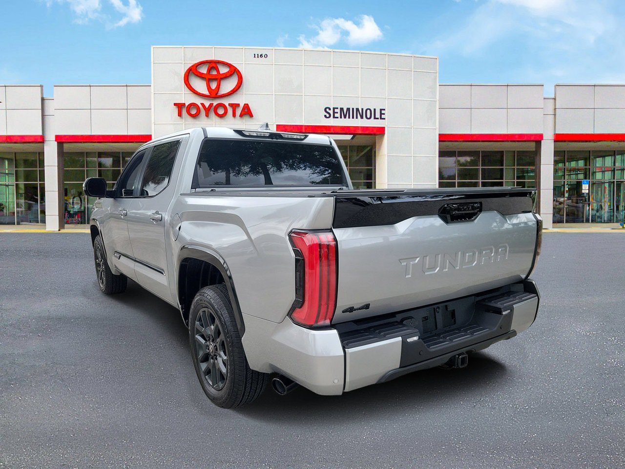 Used 2026 Toyota Tundra Platinum AWD/4WD image 4