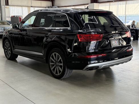 Used 2018 Audi Q7 3.0T Premium Plus w/ Premium Plus Package AWD/4WD image 4
