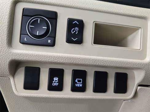 Used 2010 Lexus HS 250h image 28