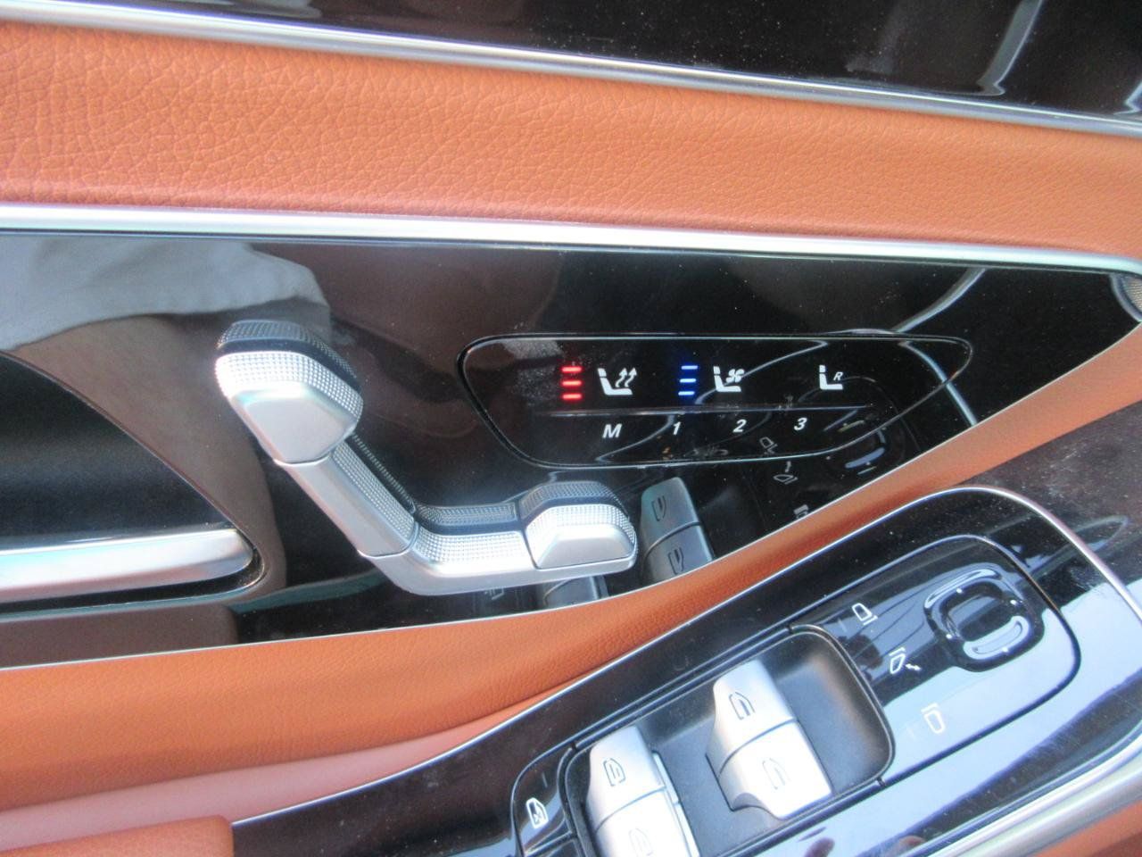 Used 2023 Mercedes-Benz S 500 4MATIC image 11