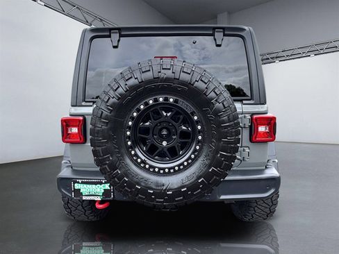 Used 2020 Jeep Wrangler Unlimited Rubicon w/ LED Lighting Group AWD/4WD image 6