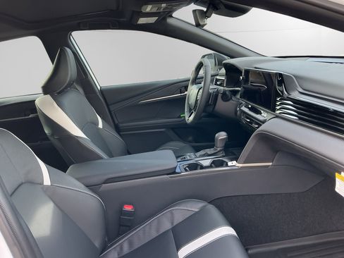 New 2026 Toyota Camry Hybrid image 15