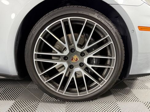 Certified 2024 Porsche Panamera 4 AWD/4WD image 19