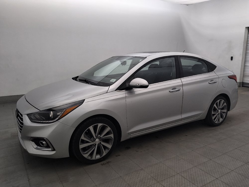 Used 2020 Hyundai Accent Limited FWD image 2