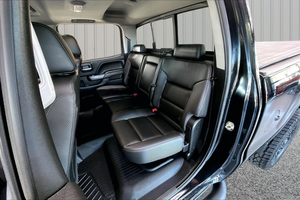 Used 2018 GMC Sierra 2500 SLT w/ All Terrain HD Package AWD/4WD image 22