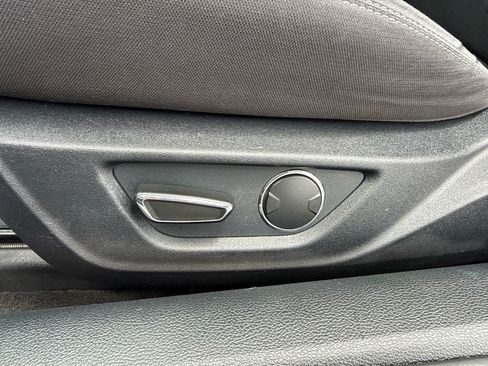 Used 2016 Ford Mustang Coupe RWD image 12