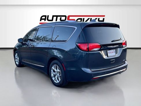 Used 2020 Chrysler Pacifica Limited FWD image 5