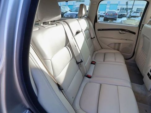 Used 2016 Volvo XC70 T5 Platinum image 48