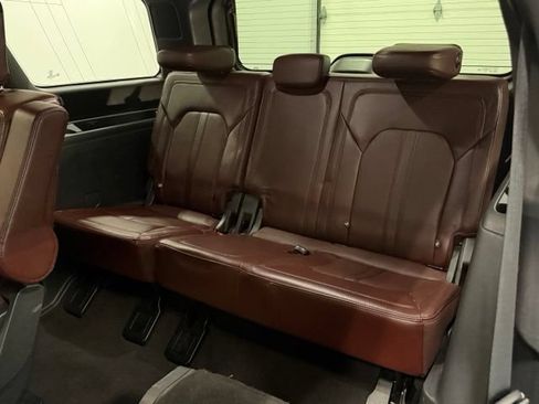 Used 2024 Ford Expedition Limited AWD/4WD image 34