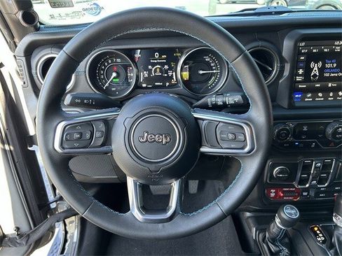 Used 2023 Jeep Wrangler Unlimited Rubicon 4xe image 26