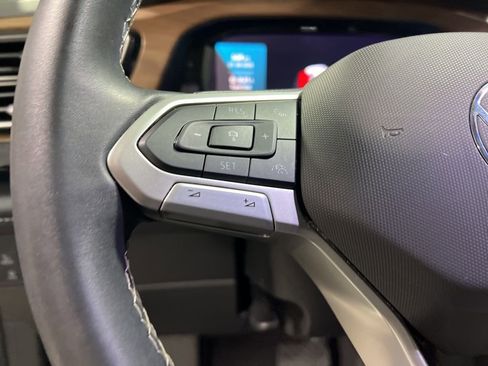 Used 2024 Volkswagen Atlas SE image 24