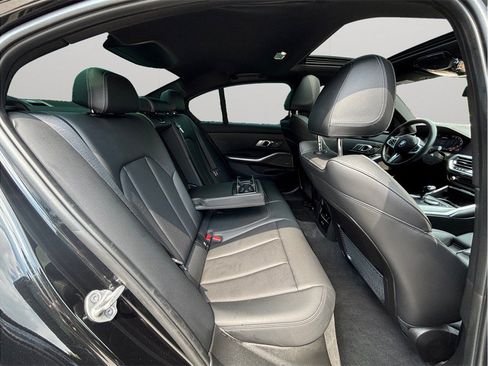 Used 2022 BMW M340i RWD image 46
