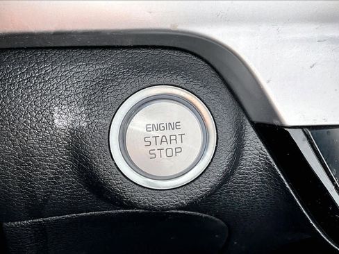 Used 2025 Kia Telluride S FWD image 33