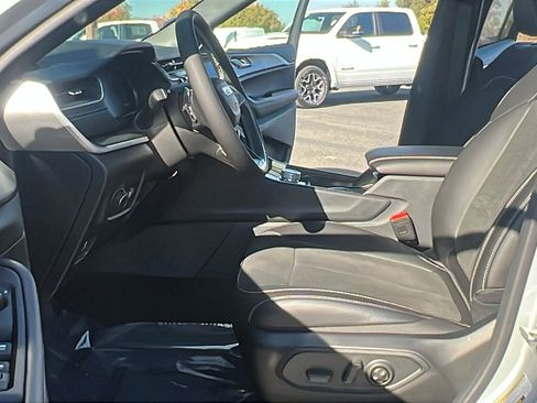 New 2025 Jeep Grand Cherokee Altitude w/ Trailer Tow Package image 15