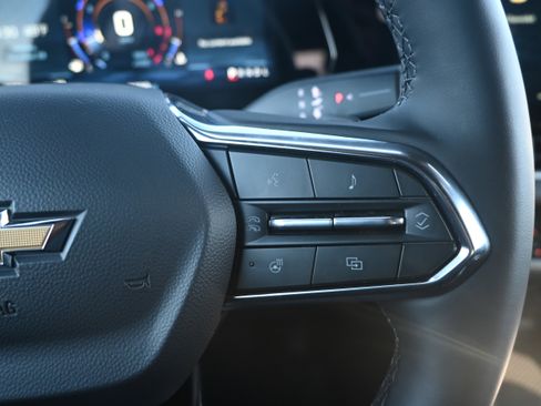 Used 2026 Chevrolet Equinox LT image 21