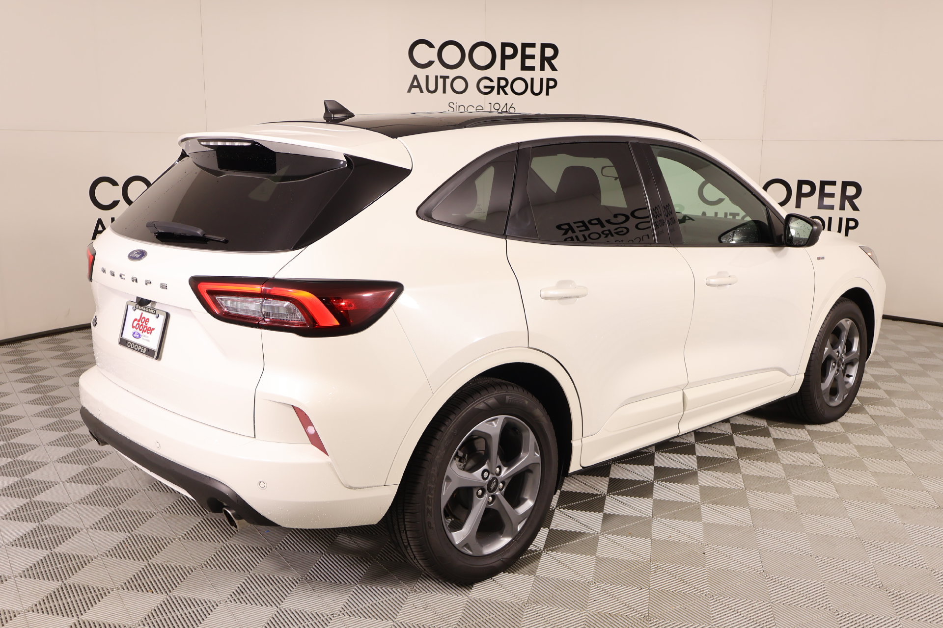 Used 2023 Ford Escape ST-Line FWD image 22
