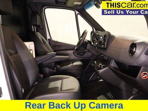 Used 2020 Mercedes-Benz Sprinter 2500 image 18