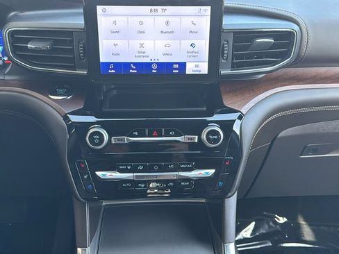 Certified 2023 Ford Explorer King Ranch RWD image 12