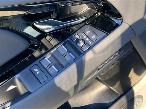 New 2026 Land Rover Range Rover Evoque Dynamic SE image 21