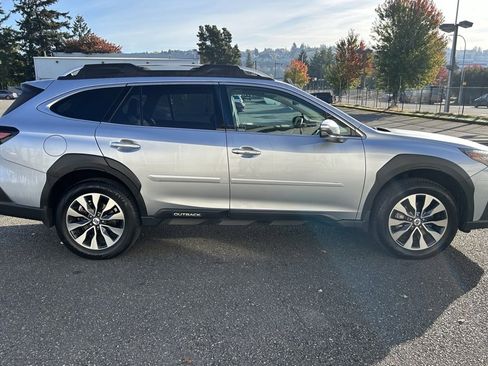 Used 2023 Subaru Outback Touring image 4