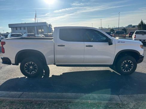 Used 2024 Chevrolet Silverado 1500 ZR2 image 8