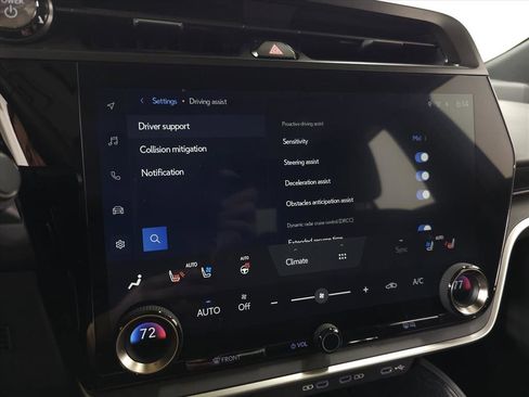 Used 2023 Lexus RZ 450e Premium image 27