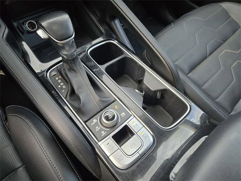Used 2022 Kia Telluride SX w/ SX Prestige Package image 17