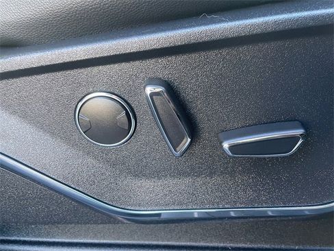 Used 2022 Ford F150 Lightning Lariat w/ Equipment Group 511A High image 41