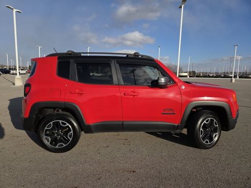 Used 2016 Jeep Renegade Trailhawk image 15