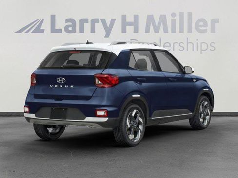 New 2026 Hyundai Venue SEL FWD image 3
