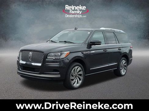 Used 2023 Lincoln Navigator Reserve AWD/4WD image 1