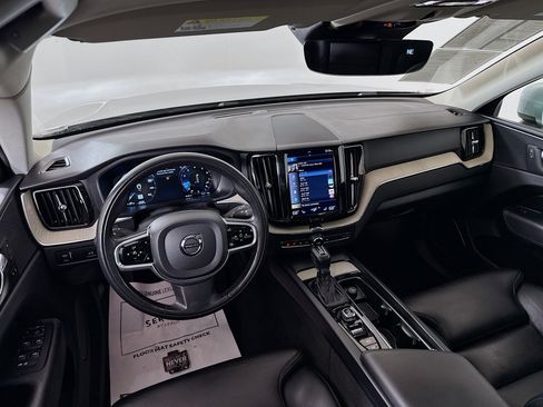 Used 2018 Volvo XC60 T5 Inscription w/ Convenience Package image 23