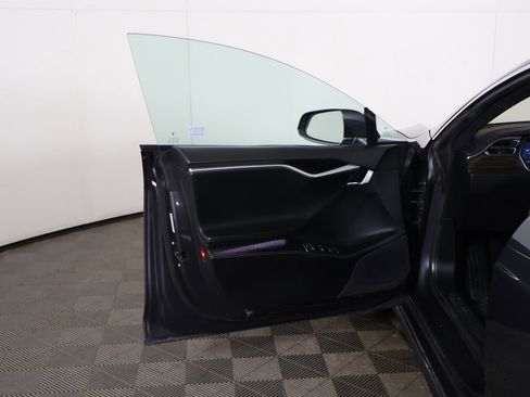 Used 2016 Tesla Model S 90D image 19