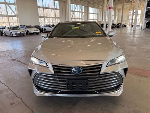 Used 2022 Toyota Avalon Limited w/ Advanced Safety Package image 8