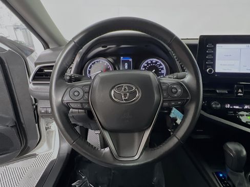 Used 2024 Toyota Camry SE FWD image 18