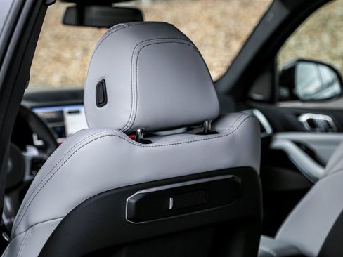 New 2026 BMW X5 xDrive40i w/ M Sport Package image 22