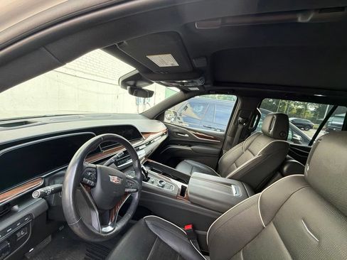 Used 2022 Cadillac Escalade Premium Luxury w/ Touring Package AWD/4WD image 10