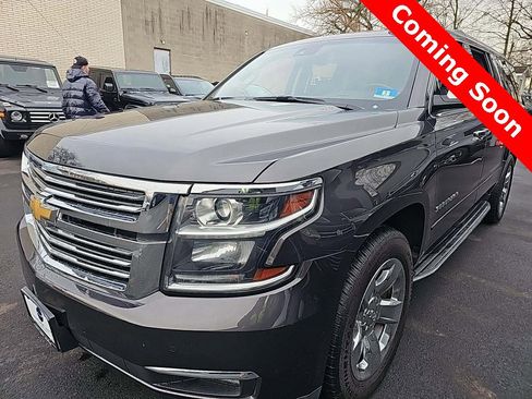 Used 2018 Chevrolet Suburban Premier image 12