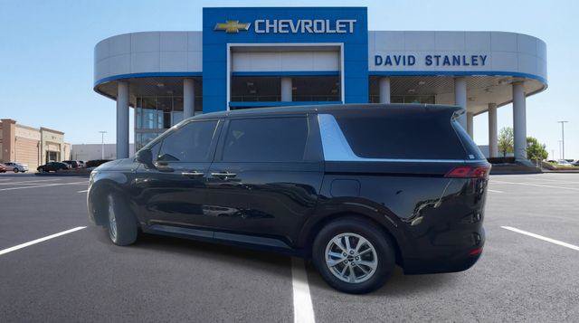 Used 2024 Kia Carnival LX FWD image 6