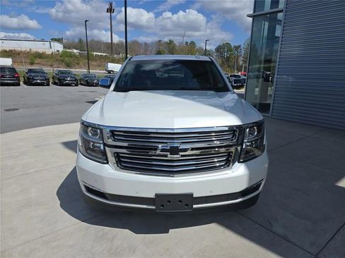 Used 2019 Chevrolet Suburban Premier w/ Premier Plus Edition image 9