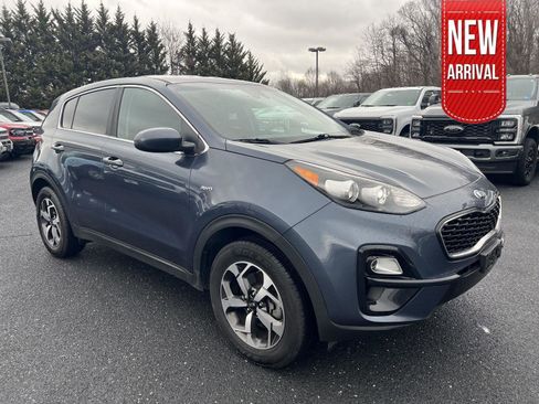 Used 2020 Kia Sportage LX image 1
