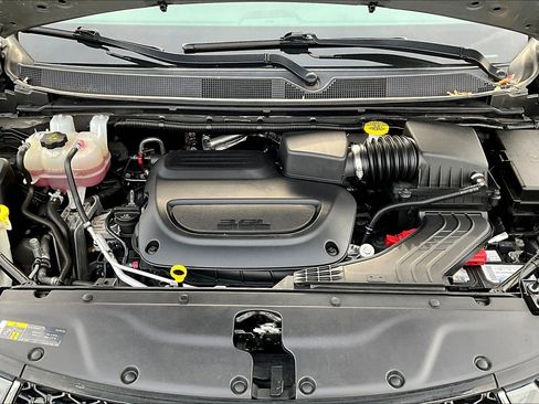 Used 2022 Chrysler Pacifica Limited image 33