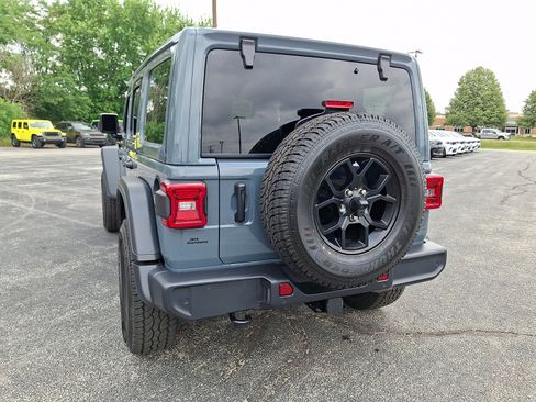 Used 2026 Jeep Wrangler Unlimited Sport AWD/4WD image 9