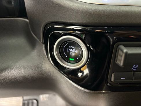 Used 2024 Chevrolet Silverado 1500 LT image 24