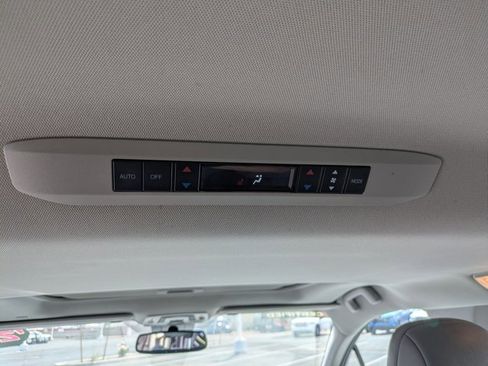 Used 2024 Toyota Sienna XLE image 24