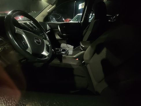 Used 2012 GMC Acadia SL w/ Preferred Package image 3