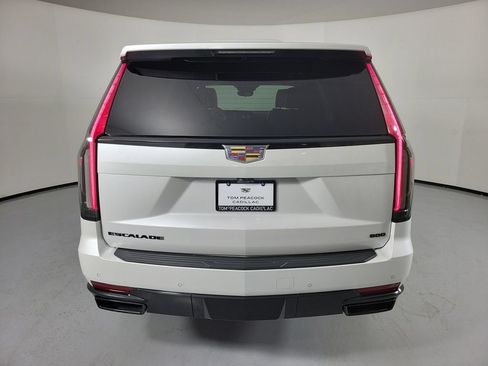 Used 2023 Cadillac Escalade Premium Luxury AWD/4WD image 5