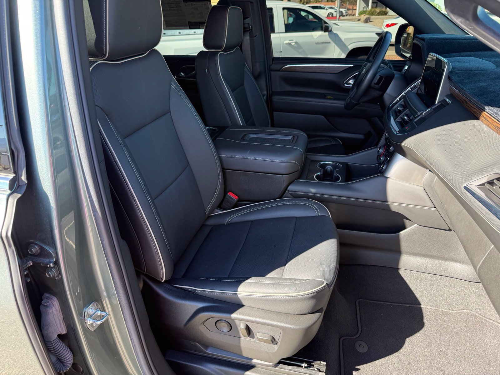 Certified 2024 Chevrolet Tahoe Premier AWD/4WD image 32