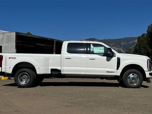 New 2026 Ford F350 Platinum image 4
