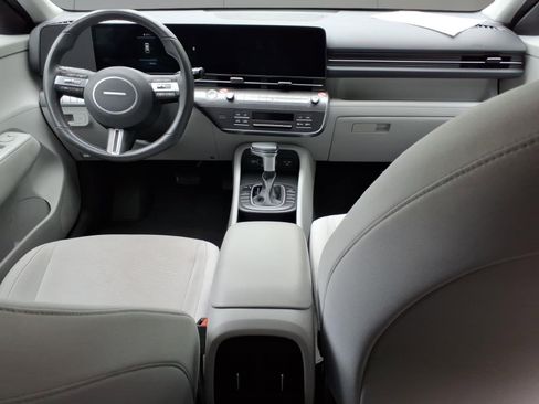 Used 2025 Hyundai Kona SEL AWD/4WD image 9